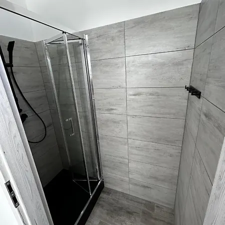 Czarna Perla ホステル *